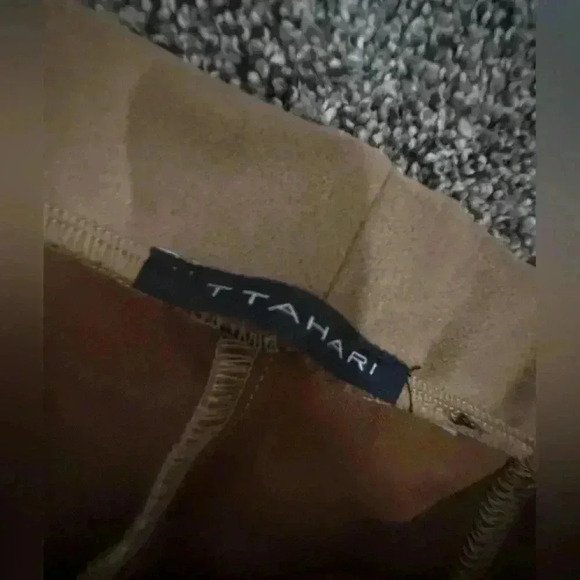 Tahari Faux Suede Leggings in Camel Color Women’s Size Small Stylish Comfortable - Picture 2 of 7